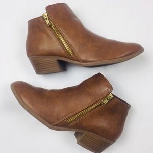 MAKE AN OFFER!! Brown faux leather booties